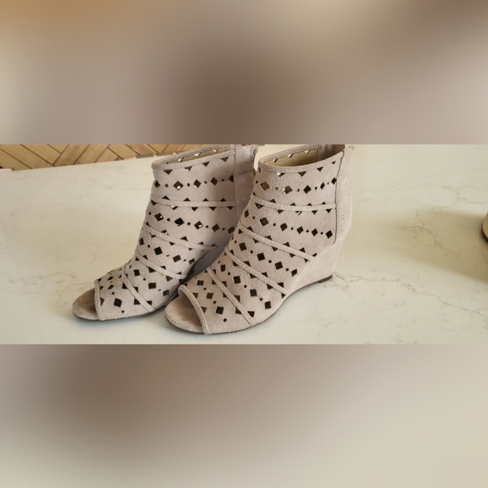 Michael Kors Women's Beige Peep-Toe Ankle Boots 7
